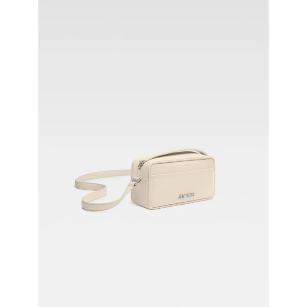 JACQUEMUS The Baneto Leather camera bag., view 2