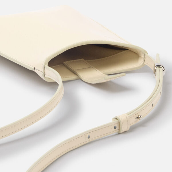 Jacquemus The Bisou phone pouch - Jacquemus Shoulder & Crossbody Bags - Le Chiquito Style - Shop at Coveti