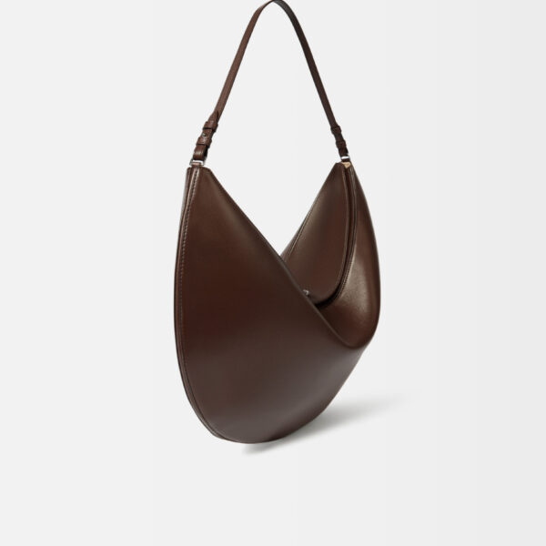 Jacquemus The Ovalo bag - Jacquemus Totes & Top-Handle Bags - Le Chiquito Style - Shop at Coveti