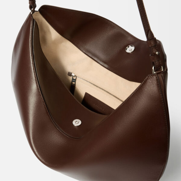 Jacquemus The Ovalo bag - Jacquemus Totes & Top-Handle Bags - Le Chiquito Style - Shop at Coveti