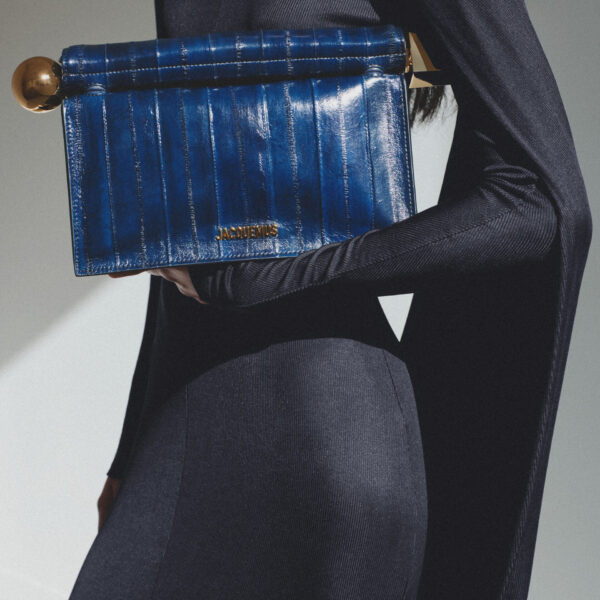 Jacquemus The Rond Carré clutch - Jacquemus Clutch Bags - Le Chiquito Style - Shop at Coveti