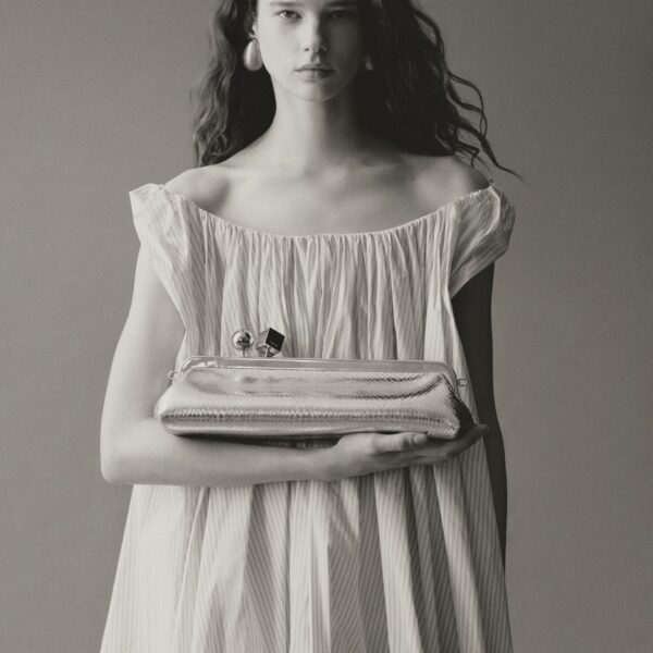 Jacquemus The Salon clutch - Jacquemus Totes & Top-Handle Bags - Le Chiquito Style - Shop at Coveti