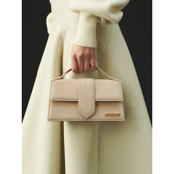 JACQUEMUS The large Bambino Crossbody flap bag, view 6