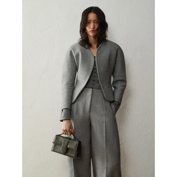 JACQUEMUS The large Bambino Crossbody flap bag., view 6