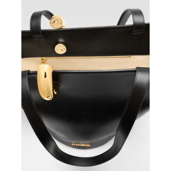 JACQUEMUS The medium Bambola Medium asymmetric bucket bag., view 5