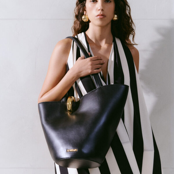 Jacquemus The medium Bambola - Jacquemus Bucket Bags - Le Chiquito Style - Shop at Coveti