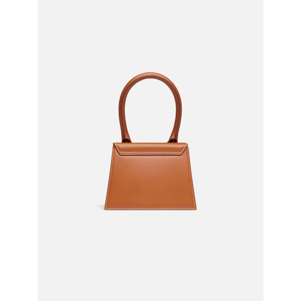 JACQUEMUS The medium Chiquito Signature handbag., view 3