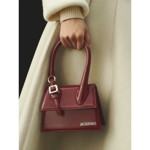 JACQUEMUS The medium Chiquito with buckle Signature buckled handbag., view 6