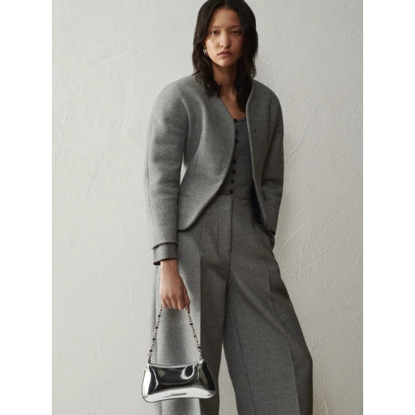 JACQUEMUS The mini Bisou Small shoulder bag, view 6