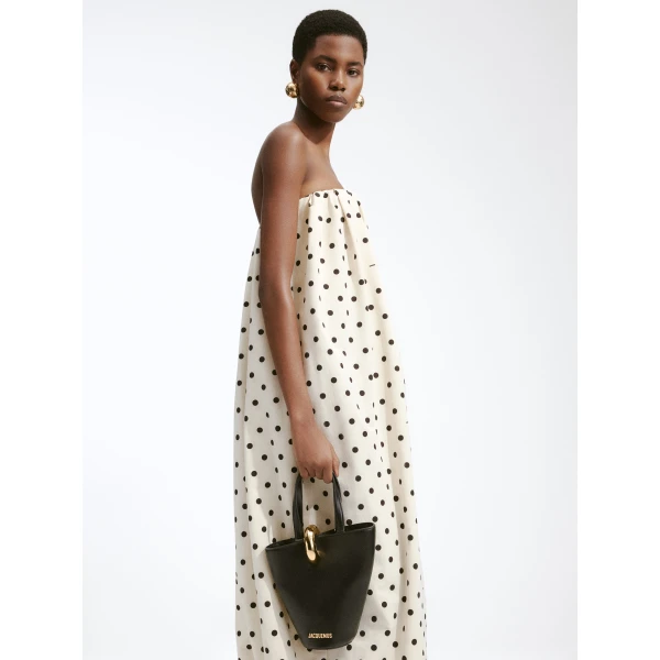 JACQUEMUS The small Bambola Asymmetric mini bucket bag., view 6