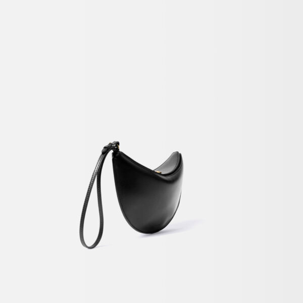 Jacquemus The small Ovalo - Jacquemus Shoulder & Crossbody Bags - Le Chiquito Style - Shop at Coveti