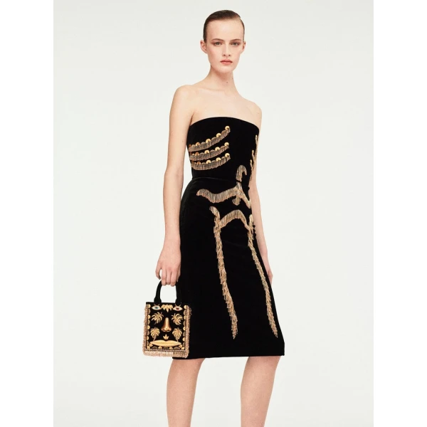 Schiaparelli nose bag
