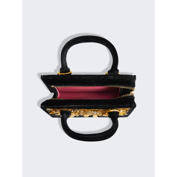 Schiaparelli nose bag