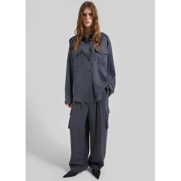 The Frankie Shop Balsta Cargo Shirt – Dark Grey, view 5