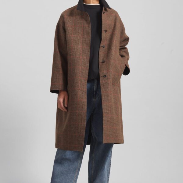 The Frankie Shop Elton Reversible Car Coat - Brown Glen Plaid - Oversized Minimalist Coats in Brown - Shop at Coveti