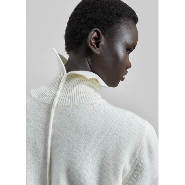 The Frankie Shop Grenaa Wool Turtleneck Sweater – Ivory, view 3