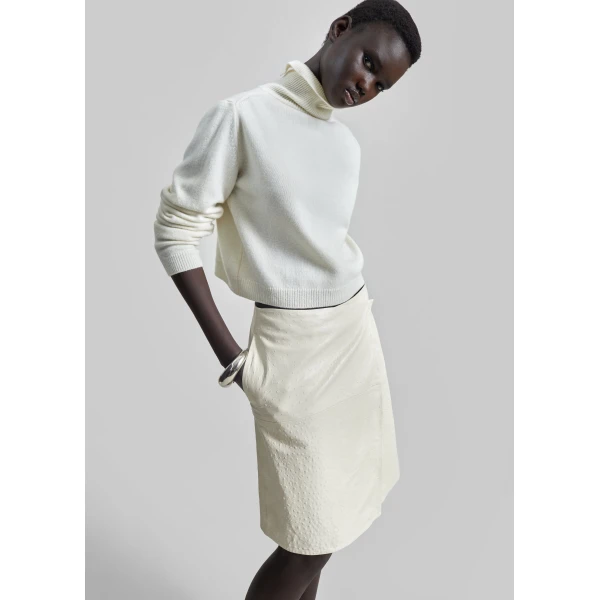 The Frankie Shop Grenaa Wool Turtleneck Sweater – Ivory, view 4
