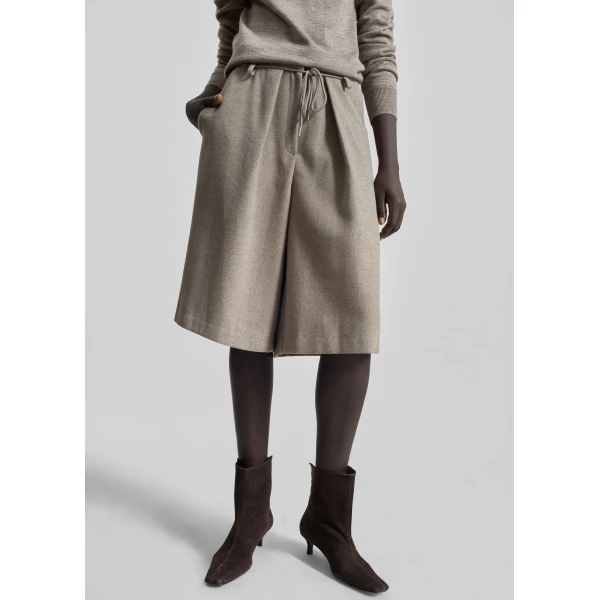 The Frankie Shop Hemavan Bermuda Shorts – Taupe, view 3