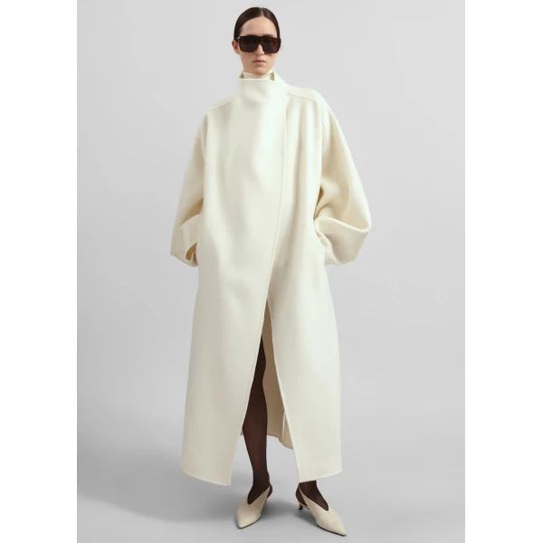 The Frankie Shop Leroy Funnel Neck Wool Coat – White, view 2