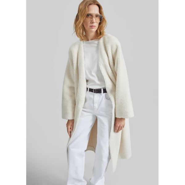 The Frankie Shop Livigno Faux Shearling Coat – Ivory, view 3