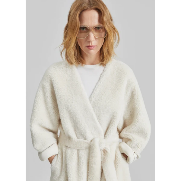 The Frankie Shop Livigno Faux Shearling Coat – Ivory, view 7