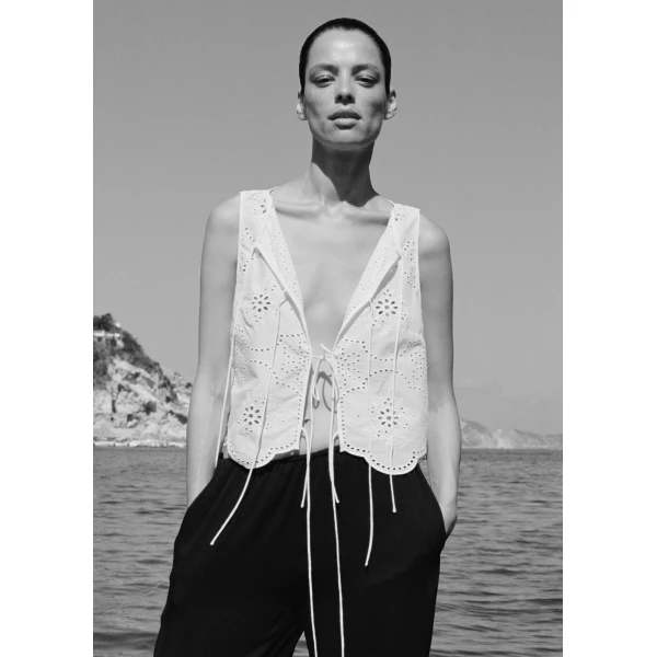 The Frankie Shop Matteau Broderie Tie Blouse – White, view 3