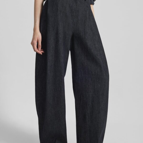 The Frankie Shop Nesna Barrel-Leg Jeans - Black - Oversized Minimalist Pants in Black - Shop at Coveti
