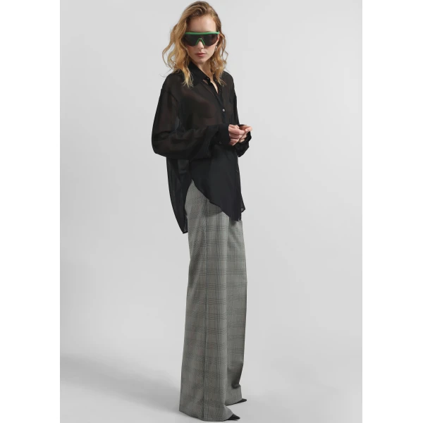 The Frankie Shop Peri Georgette Shirt – Black, view 3