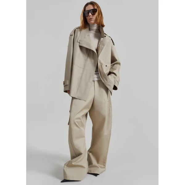The Frankie Shop Schagen Short Trench – Beige, view 3