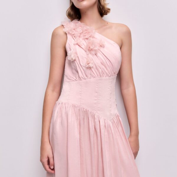 Aje Aus Dresses – structured silhouette with raw femininity from Coveti