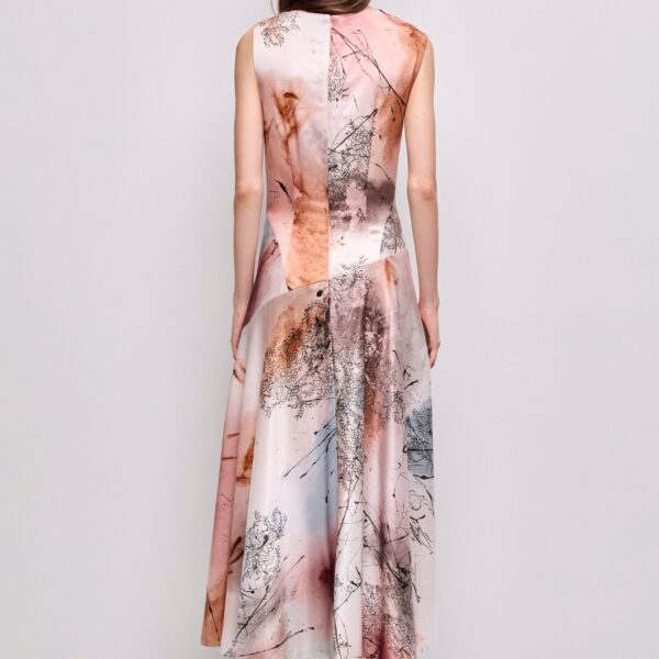 Aje clothing Aus Dresses – structured silhouette with raw femininity from Coveti