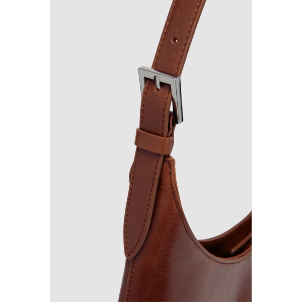 BY FAR Camryn - By Far Brown - 90s Minimalist Leather Bag at Coveti