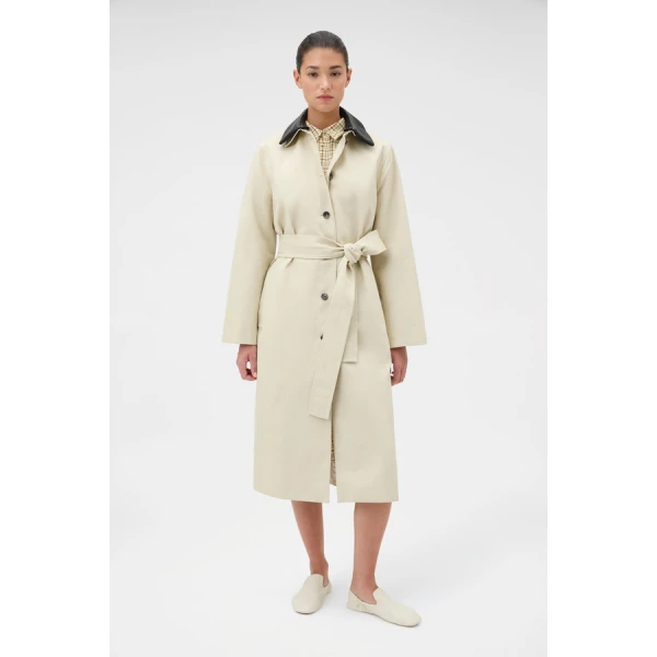 Oroton Essential Mac - Oroton Coats - Australian Heritage Luxury - Shop at Coveti