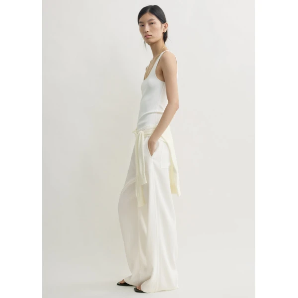 Toteme Pants with minimalist design at Coveti