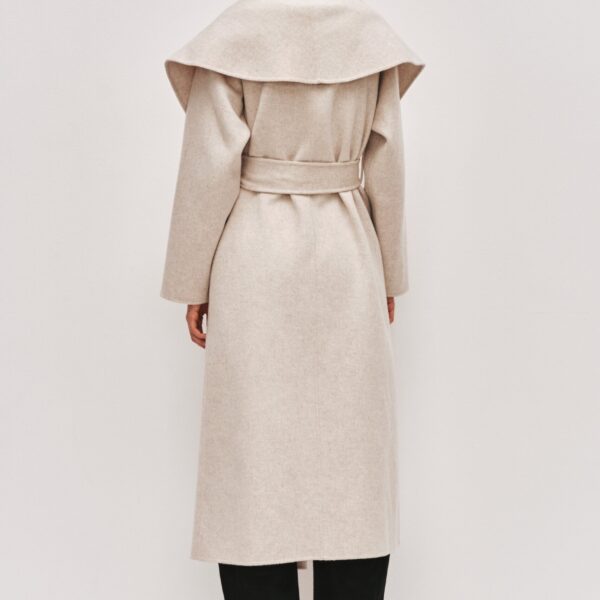 Aje Aus Coats – structured silhouette with raw femininity from Coveti