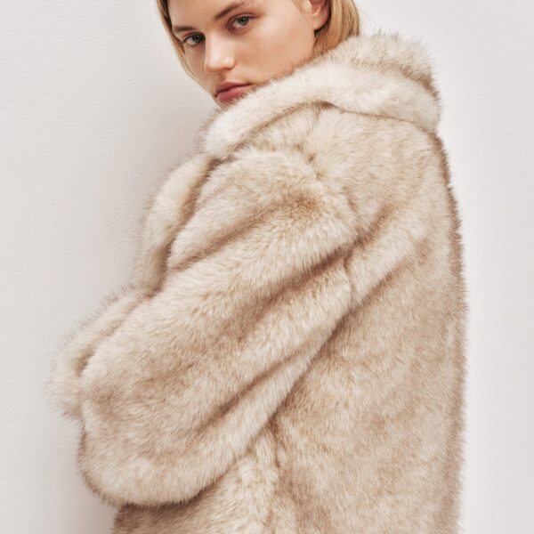 Aje Aus Coats – structured silhouette with raw femininity from Coveti
