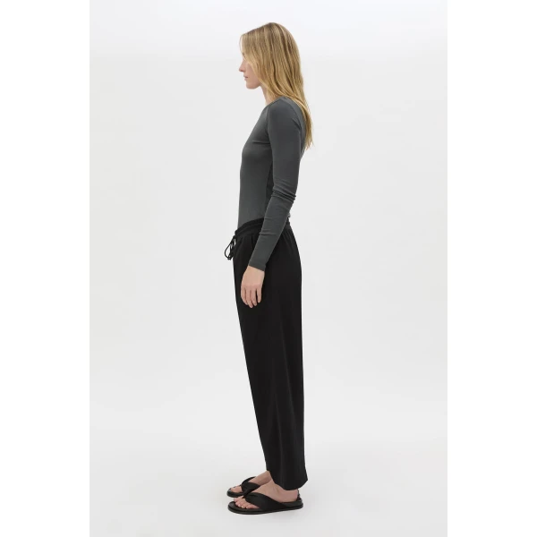 Camilla and Marc Beau Tapered Crop Pant - Pants - Luxury Ready-to-Wear at Coveti