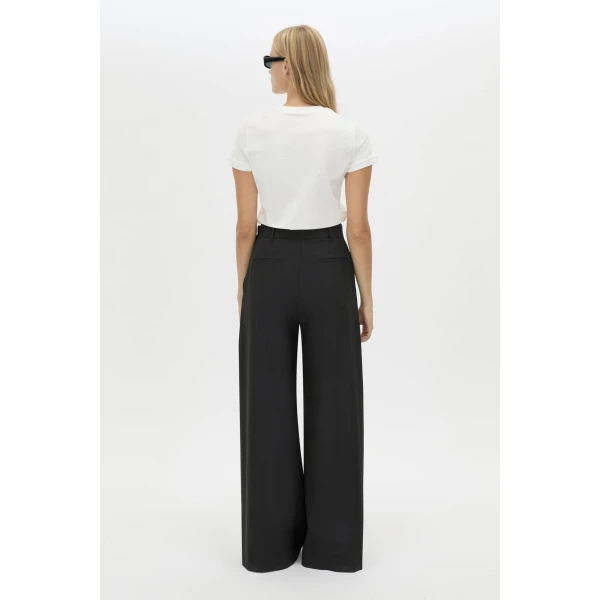 Camilla and Marc Bonnie Fitted Graphic Tee - Tops - Luxury Ready-to-Wear at Coveti