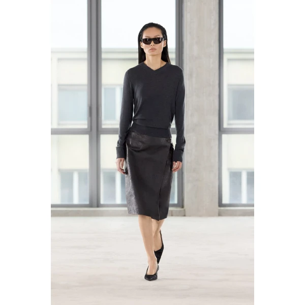 Camilla and Marc Leona Knit V Neck Sweater - Knitwear - Luxury Ready-to-Wear at Coveti