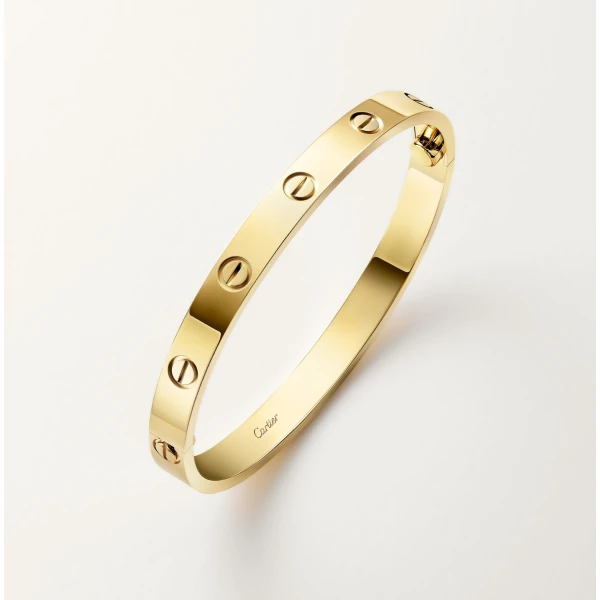 Classic Model - Fine Jewelry - Italian Luxury Ready-to-Wear at Coveti