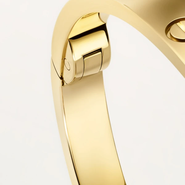 Medium Model - Fine Jewelry - Italian Luxury Ready-to-Wear at Coveti
