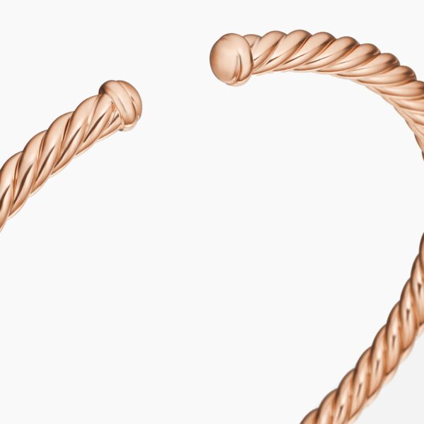 4mm – Cable motif close-up