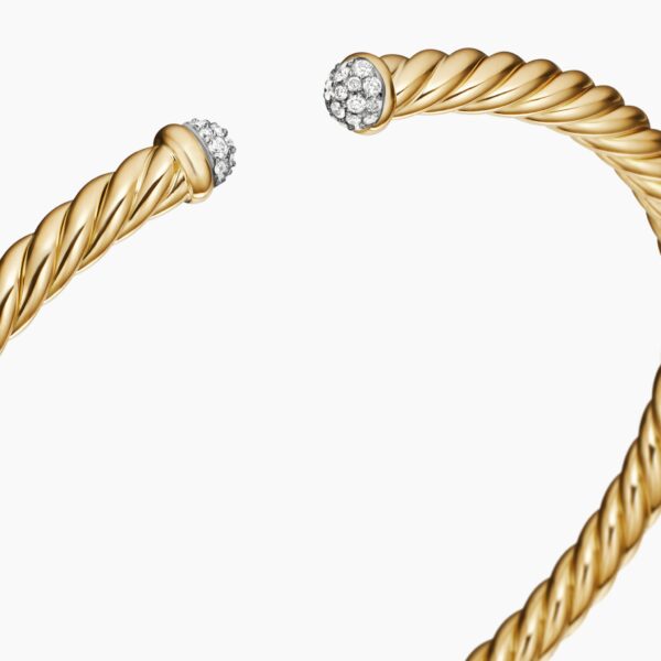 4mm – Cable motif close-up