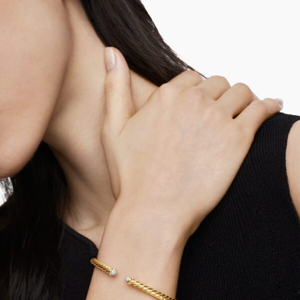 4mm – pavé setting and gemstone detail close-up|David Yurman Cablespira® Flex Bracelet in 18K Yellow Gold with Diamonds