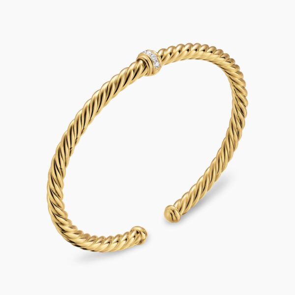 4mm Gold – worn on the wrist