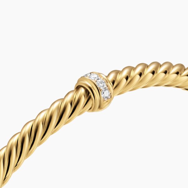 4mm – Cable motif close-up