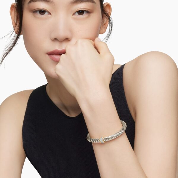 7mm – pavé setting and gemstone detail close-up|David Yurman Classic Cable Station Bracelet in Sterling Silver with 18K Yellow Gold and Pavé Diamonds