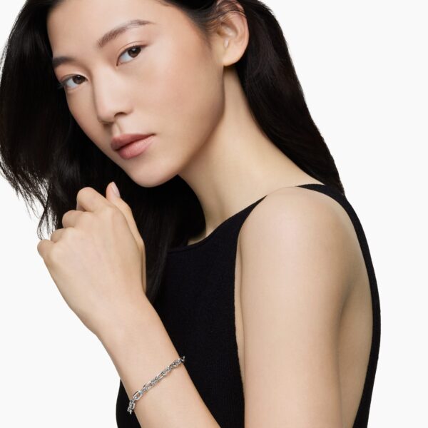 5.5mm in Silver – clasp and closure mechanism detail|David Yurman DY Madison® Chain Bracelet in Sterling Silver