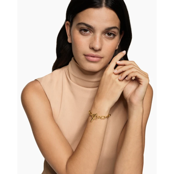 David Yurman DY Madison® Toggle Chain Bracelet in 18K Yellow Gold, 8.5mm, view 2