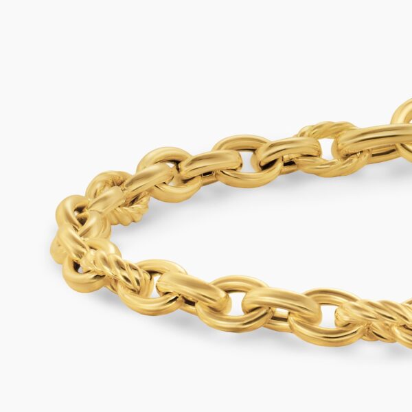 4.5mm – pavé setting and gemstone detail close-up|David Yurman DY Mercer® Petite Chain Bracelet in 18K Yellow Gold